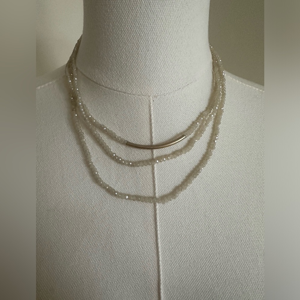 Beaded Necklace with Metal Embellishmemt